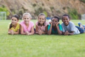 Enfants dans un accueil de loisirs 
